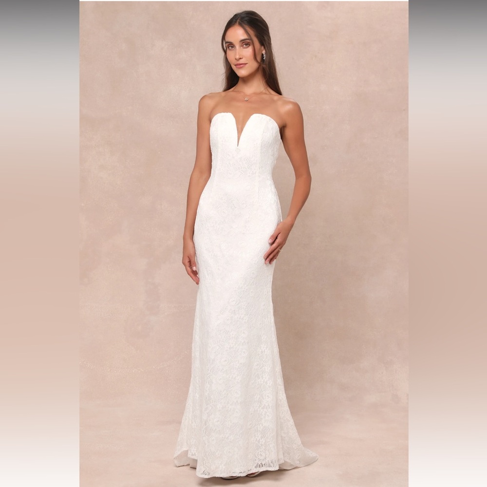 Lulu's Elegant White Strapless Wedding Dress